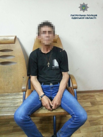 Одесские полицейские задержали троих подозреваемых в ограблениях
