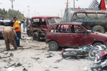 Смертник устроил взрыв возле избирательного участка в Пакистане, погибли не меньше 24 человек