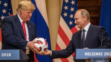 «Ну тупые!»: Эксперт после новостей о чипе в мяче Путина вспомнил знаменитую фразу Задорнова