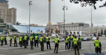 Крестный ход в Киеве: перекрытое движение и проверка металлоискателями (фото)