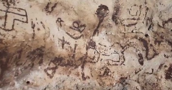 В Мексике обнаружена уникальная пещера с рисунками майя
