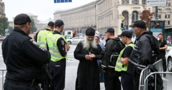 Без рекордов: в полиции рассказали, сколько верующих свезли московские попы в Киев