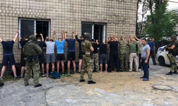 В Одессе вооруженные люди пытались захватить предприятие