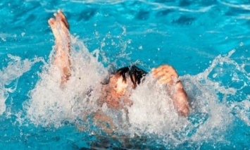 На Харьковщине двое маленьких детей утонули в домашнем бассейне