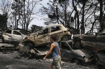 Пожарные назвали причину смертоносного возгорания лесов в Греции