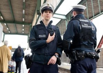 В немецкой Баварии эвакуировали весь состав поезда из-за подозрительной емкости