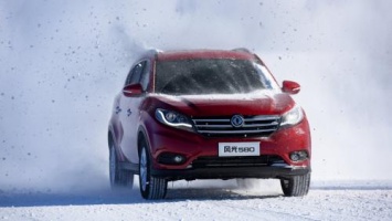 Dongfeng запускает продажи 7-местного кроссовера DFM 580 в России