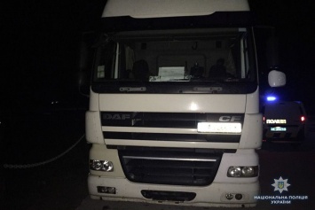 Под Хмельницким полицейские со стрельбой и погоней задержали пьяного водителя грузовика