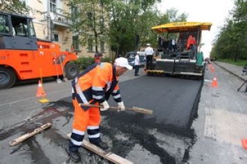 В Киеве на Окружной продолжили ремонт, который завершится в 2019 году