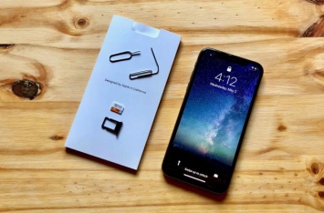Новый iPhone выйдет с поддержкой двух SIM-карт - СМИ