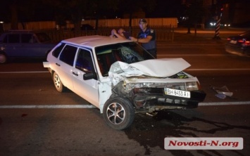 На Центральном проспекте столкнулись два автомобиля, пострадавший от госпитализации отказался