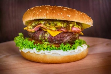 Роскомнадзор проверит Burger King из-за инцидента со «сбором данных» россиян