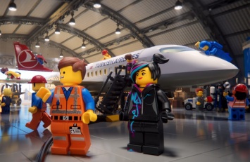 Turkish Airlines представила новый ролик о безопасности на борту в стиле Lego
