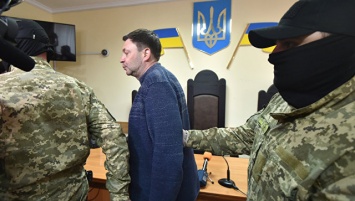 Украина продолжает издеваться над арестованным журналистом