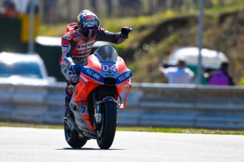 MotoGP: Королевская битва началась - Довициозо и Росси разыграли поул-позицию Гран-При Чехии
