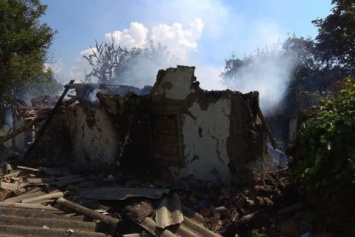 Из-за взрыва газового баллона в Полтавской области разрушился дом