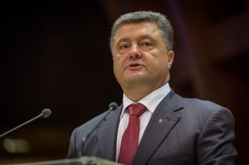 Порошенко наградил званием заслуженного работника культуры самозванца