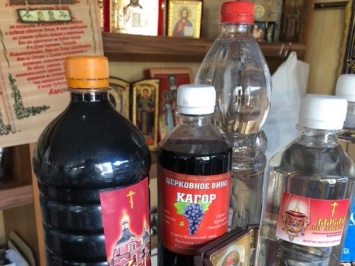 В Харькове несовершеннолетним продавали алкоголь в церковной лавке