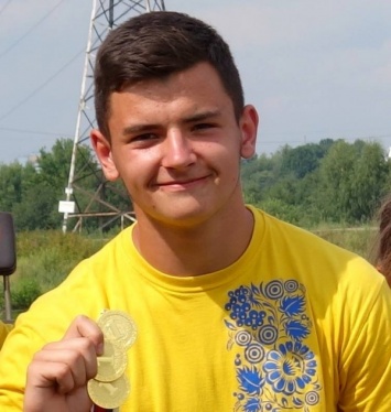 Александр Самойлов стал сразу дважды чемпионом мира среди юниоров в воднолыжном спорте