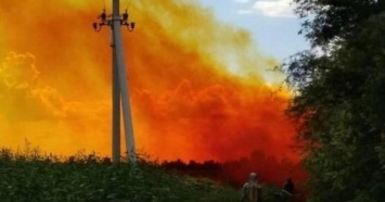В Днепропетровской области случилась масштабная утечка ядовитй кислоты (ВИДЕО)