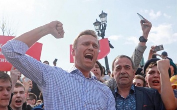 Дожить до пенсии: Навальный снова выведет россиян против Путина