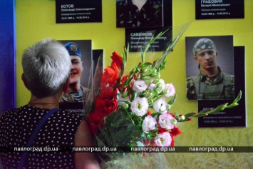 Погибших бойцов АТО наградили орденом и медалью посмертно (ФОТО)