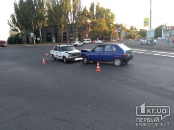 Лобовое столкновение на перекрестке в Кривом Роге