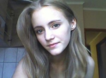 В Киеве исчезла несовершеннолетняя девушка: полиция предоставила фото и ряд примет