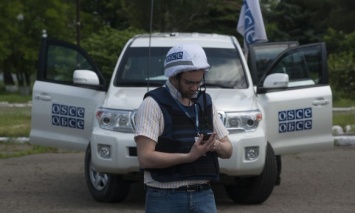 СММ ОБСЕ: В Луганской области боевик целился из автомата в представителей миссии