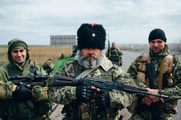 Позывной «Валенок» о кадровых военных на Донбассе: "После нескольких неудачных попыток штурма донецкого аэропорта меня "укусил" поляк-наемник-гей, присланный НАТО"