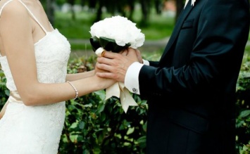 Магическая дата трех восьмерок: украинцы массово отгуляли свадьбы, но им не стоило этого делать
