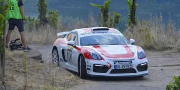 Раллийный Porsche Cayman GT4 Clubsport Rally прошел этап WRC