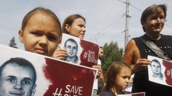 В Москве задержали участников акции в поддержку Сенцова