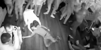 Посетитель клуба в Тамбове нокаутировал мужчин, помешавших ему танцевать