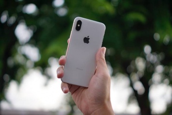 Стоит ли покупать iPhone X сейчас