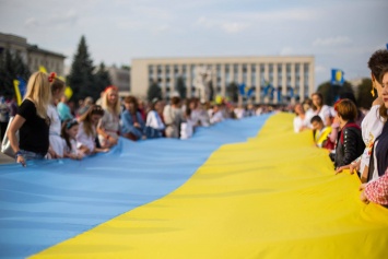 Праздничный телемост: журналисты приготовили украинцам грандиозный подарок