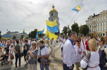 Украинцы переключились с проблем страны на проблемы своих семей - социолог