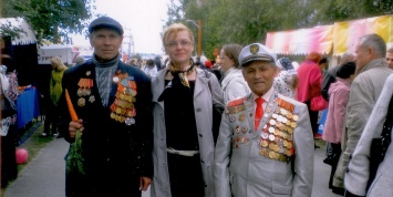 Житель Сургута увез ветеранов ВОВ на праздник в Курск и бросил там