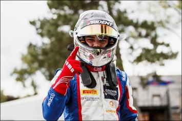 GP3: Бекман выиграл гонку после старта с поула