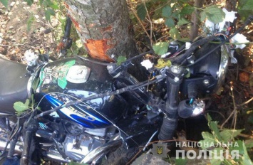Двое юношей погибли на севере Ровенской области, катаясь на мотоцикле, еще один в реанимации