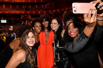 Наоми Кэмпбелл, Сиара, Джанет Джексон и другие на церемонии вручения премий Black Girls Rock 2018