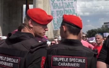 Полиция зачистила центр Кишинева от митингующих