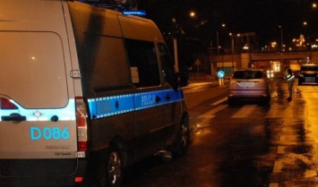 В Польше украинец спрыгнул с тротуара на проезжую часть и погиб в аварии