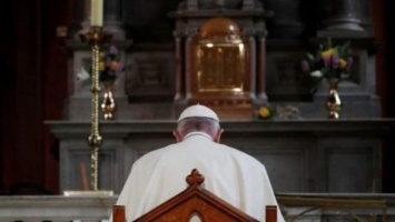Папа просит прощения за сексуальное насилие в церкви