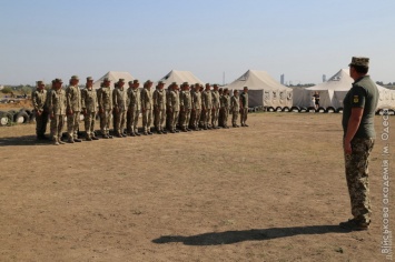 Военная академия Одессы закончила переподготовку офицеров запаса, призванных в Вооруженные силы (фото)