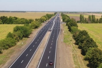 Трассу Днипро-Запорожье за год реконструировали до уровня европейских стандартов (фото)