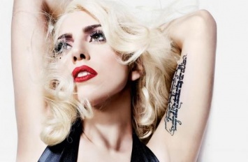 «Уши спаниеля»: «Гламурная» Леди Гага крупно опозорилась в Сети - фанаты
