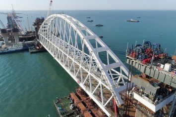 Кабмин намерен ввести санкции против 19 юрлиц за строительство Керченского моста