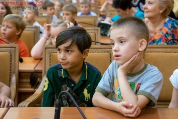 Труханов встретился с одесскими школьниками накануне учебного года