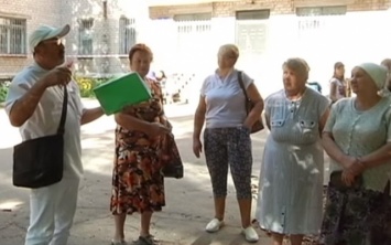 На Днепропетровщине закрывают амбулаторию: горожане вышли на митинг